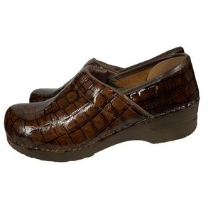Sanita Womens Professional Nurse Brown Leather Original Danish Clogs